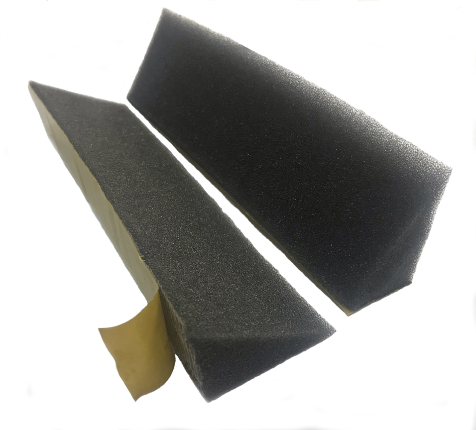 Уплотнитель клиновидный с клеевым слоем 30х50 (1м)