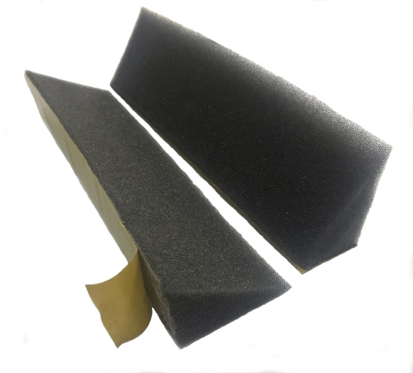 Уплотнитель клиновидный с клеевым слоем 30х50 (1м)